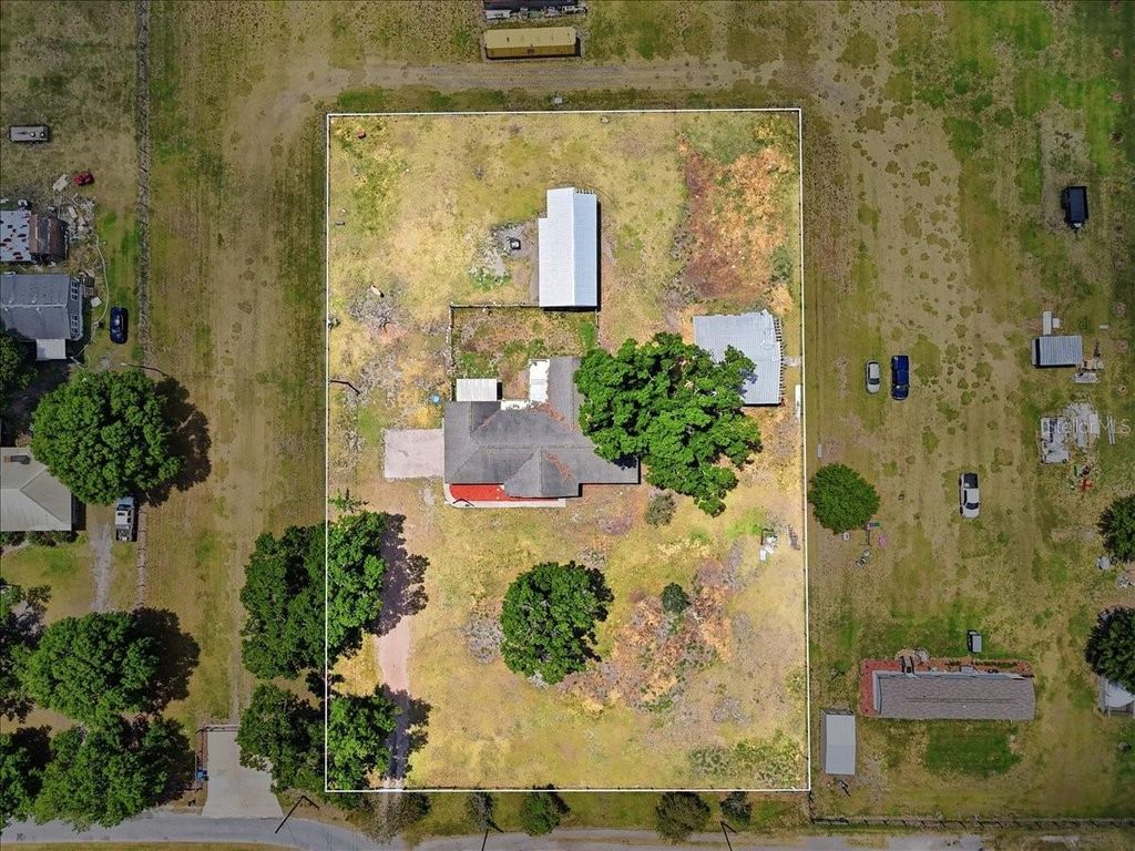 Photo of 303 Karppe Road, Plant City, FL 33567 (MLS # L4961521)