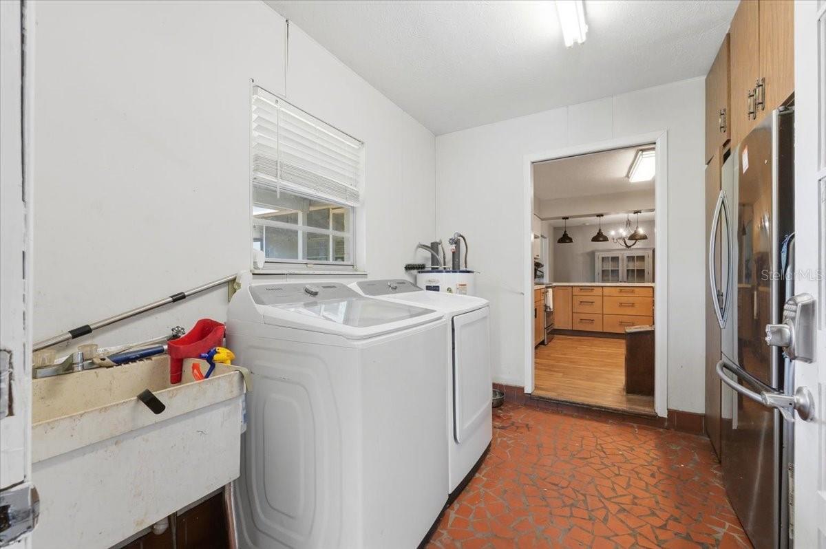 LARISCY ACRES - Residential