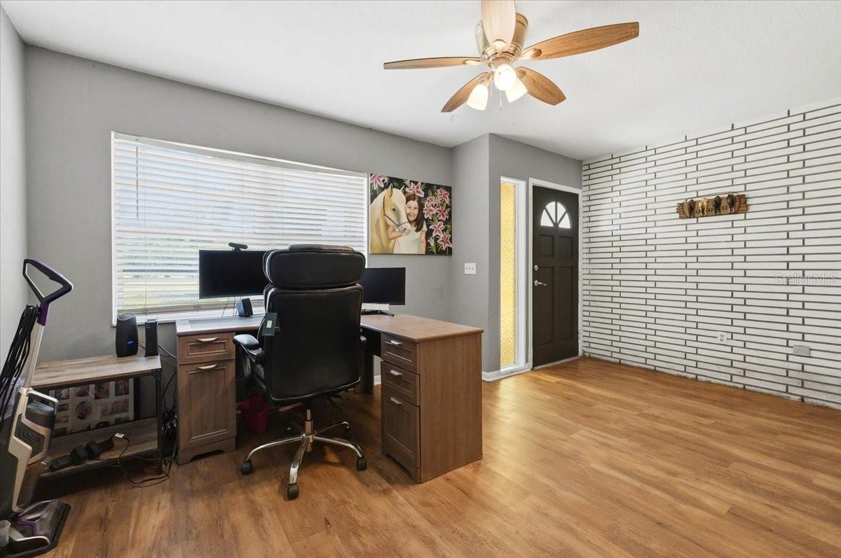 LARISCY ACRES - Residential