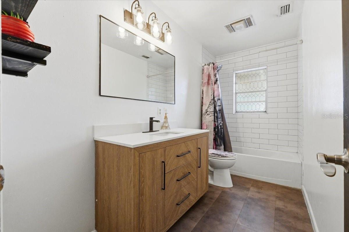 LARISCY ACRES - Residential