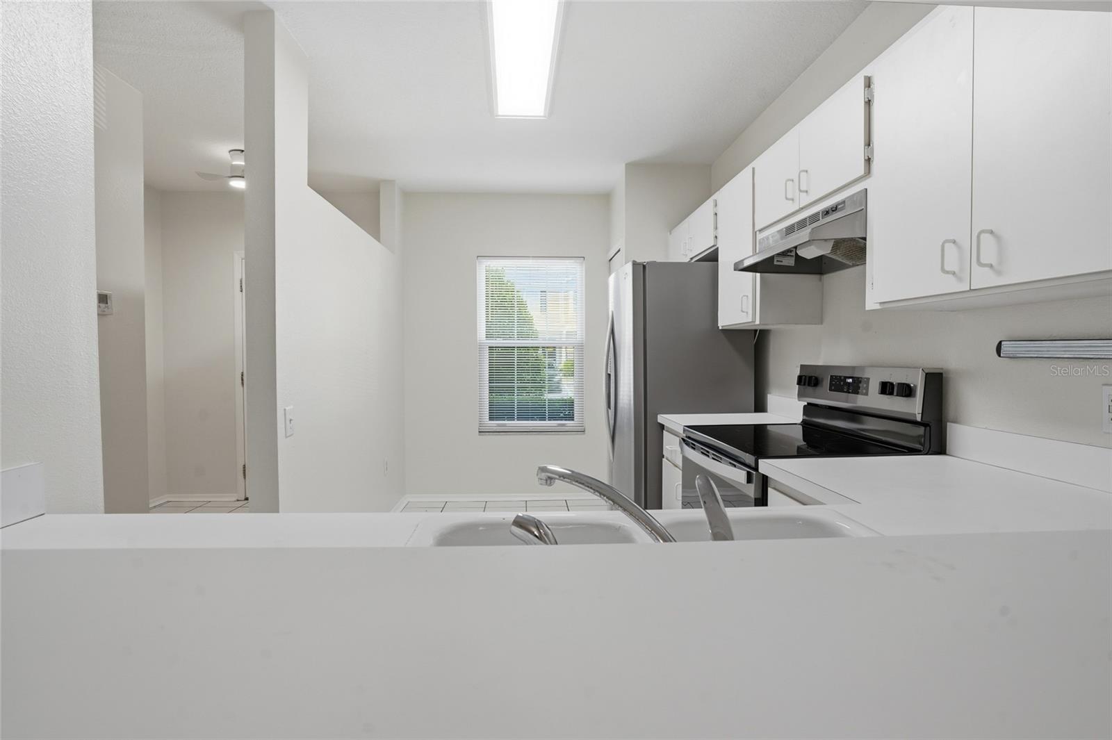 BERKELEY SQUARE - Residential