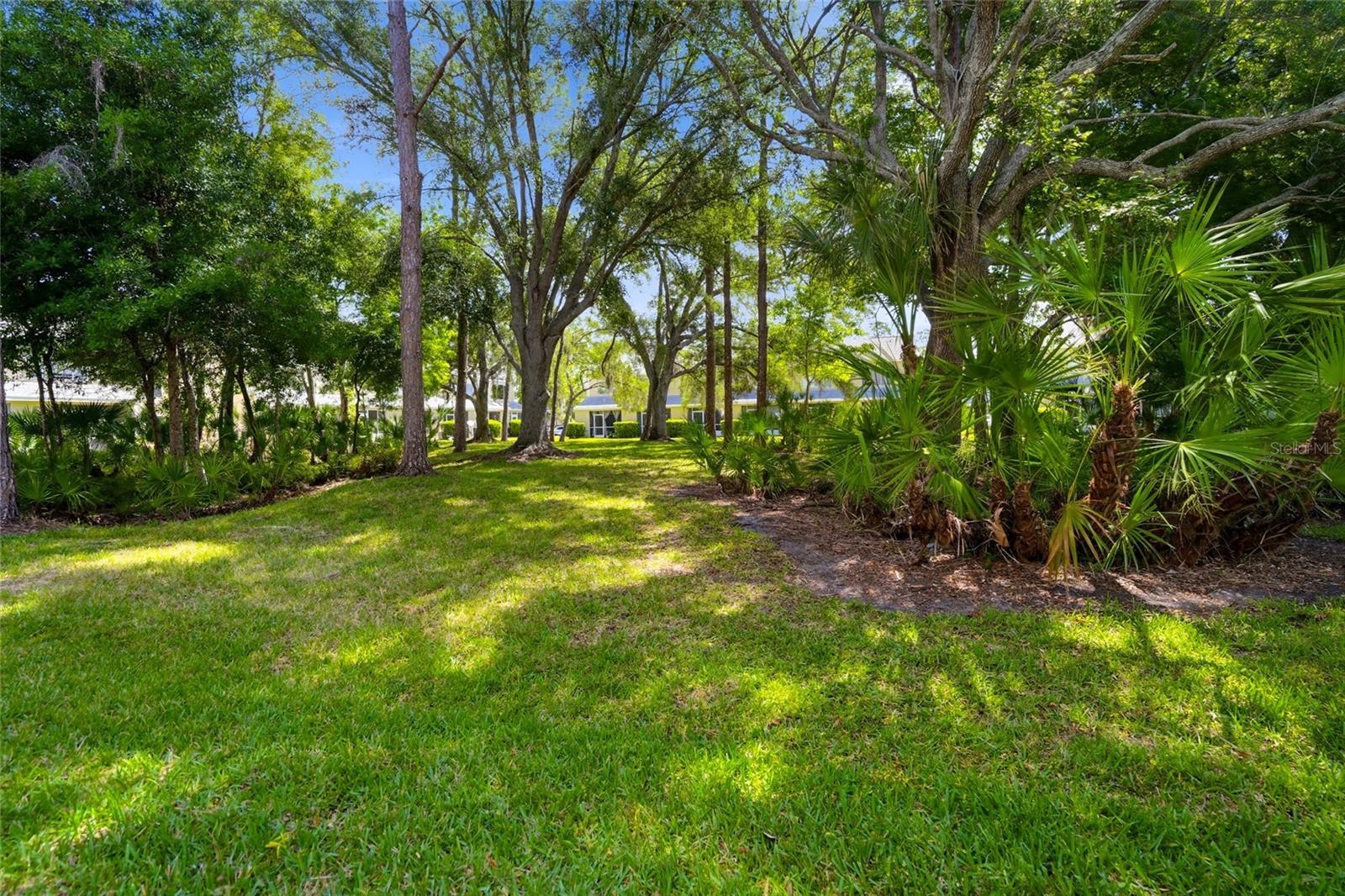 BERKELEY SQUARE - Residential