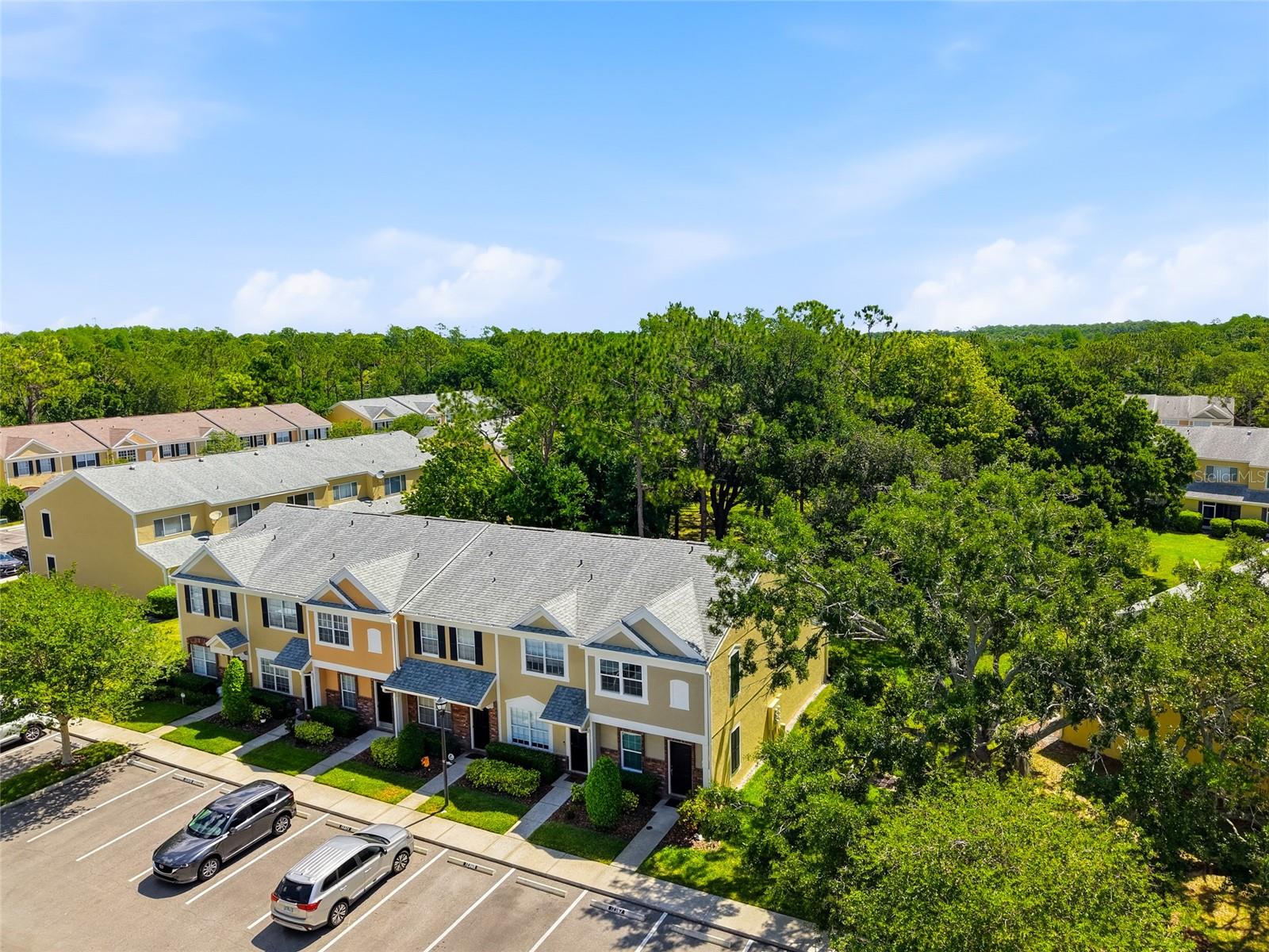 BERKELEY SQUARE - Residential