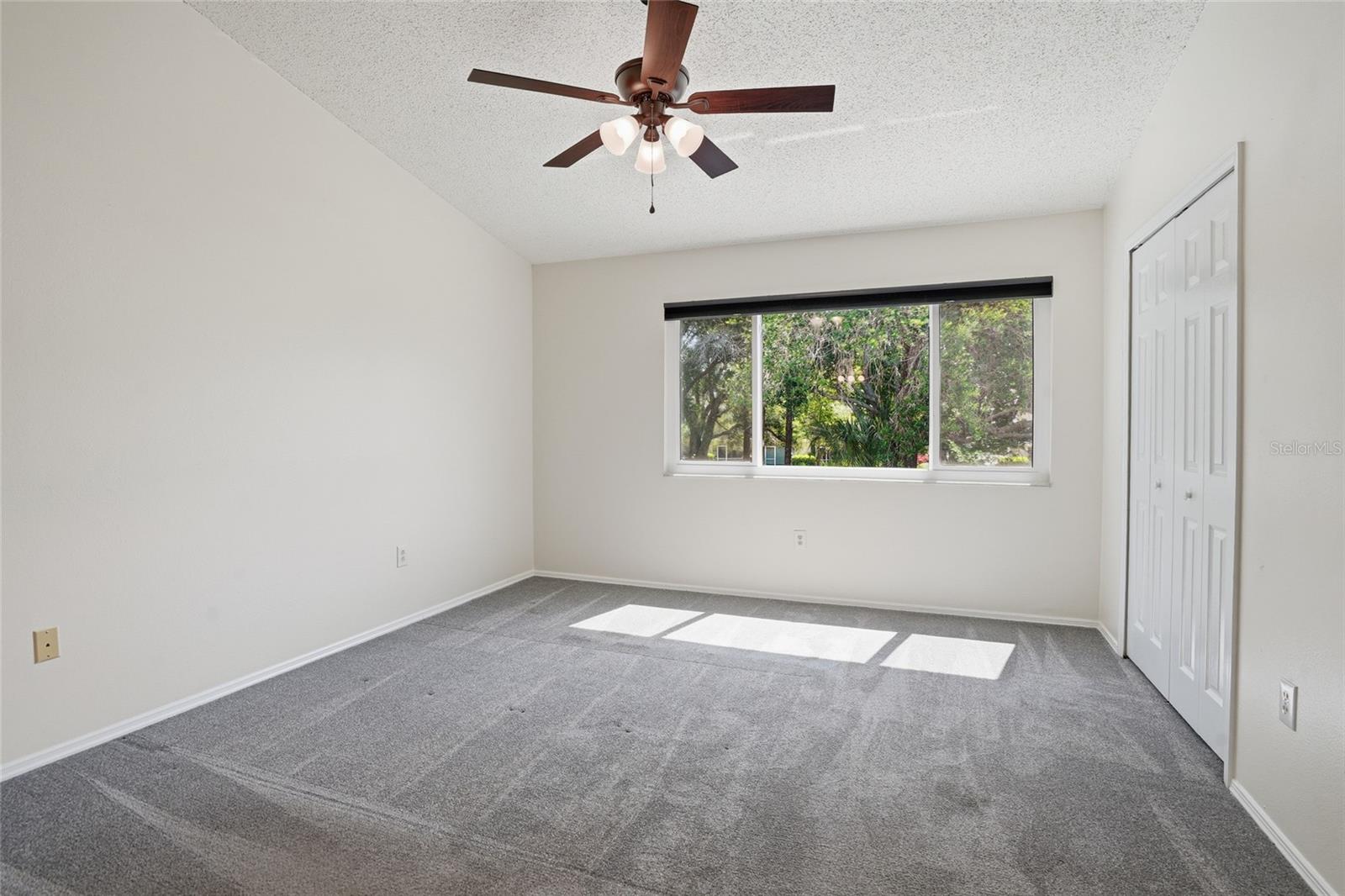 BERKELEY SQUARE - Residential