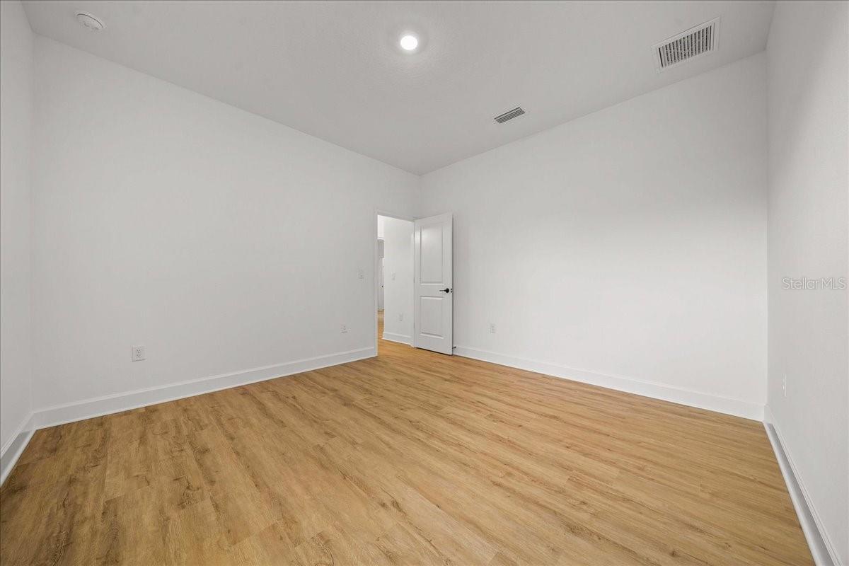 ROYAL HIGHLANDS - Residential