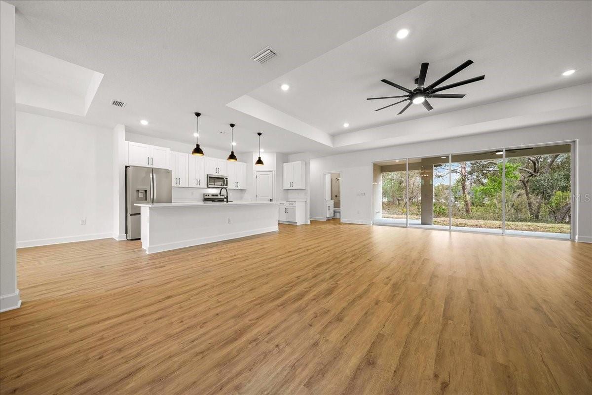 ROYAL HIGHLANDS - Residential