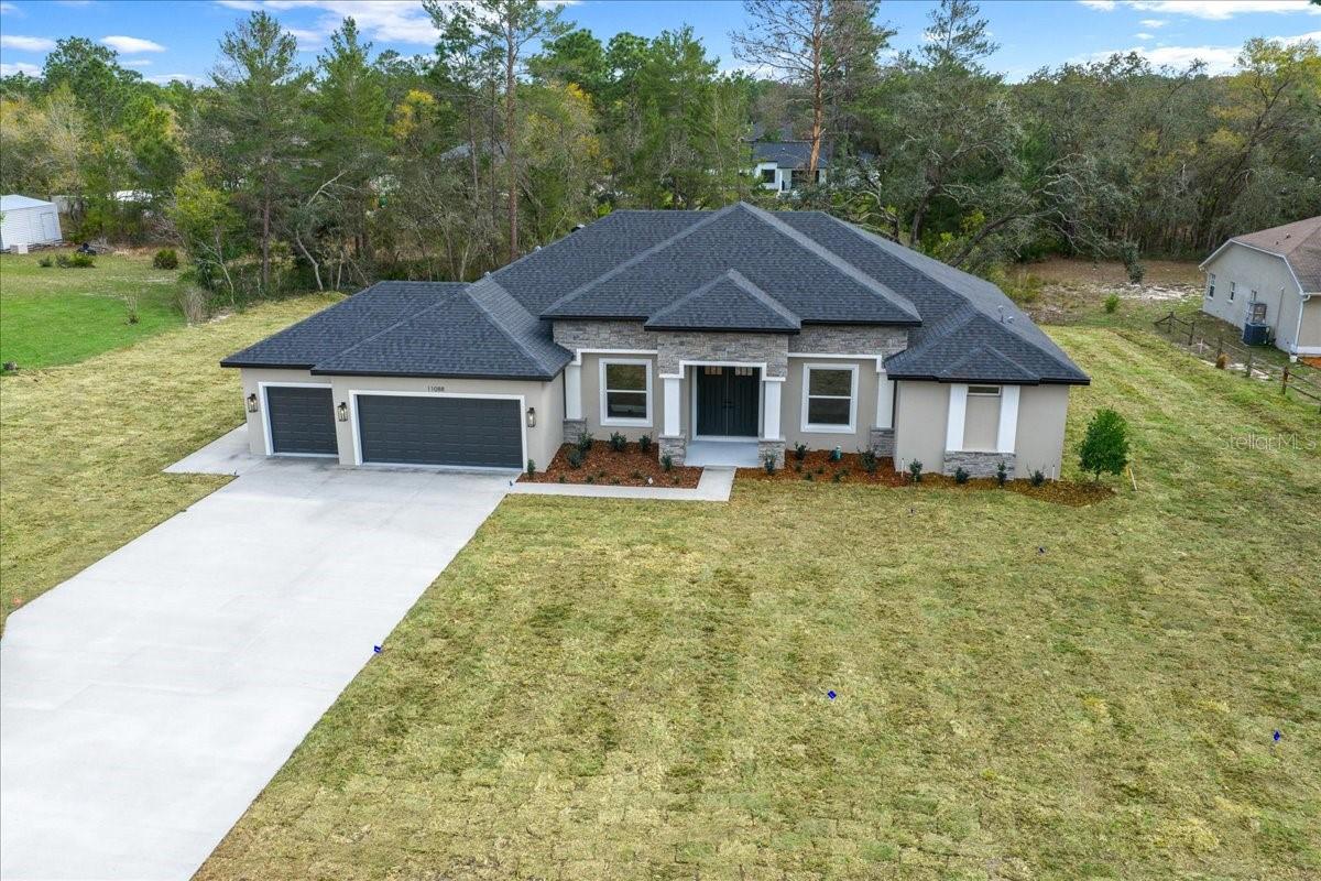 ROYAL HIGHLANDS - Residential