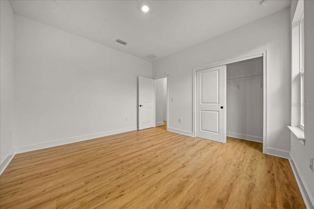 ROYAL HIGHLANDS - Residential