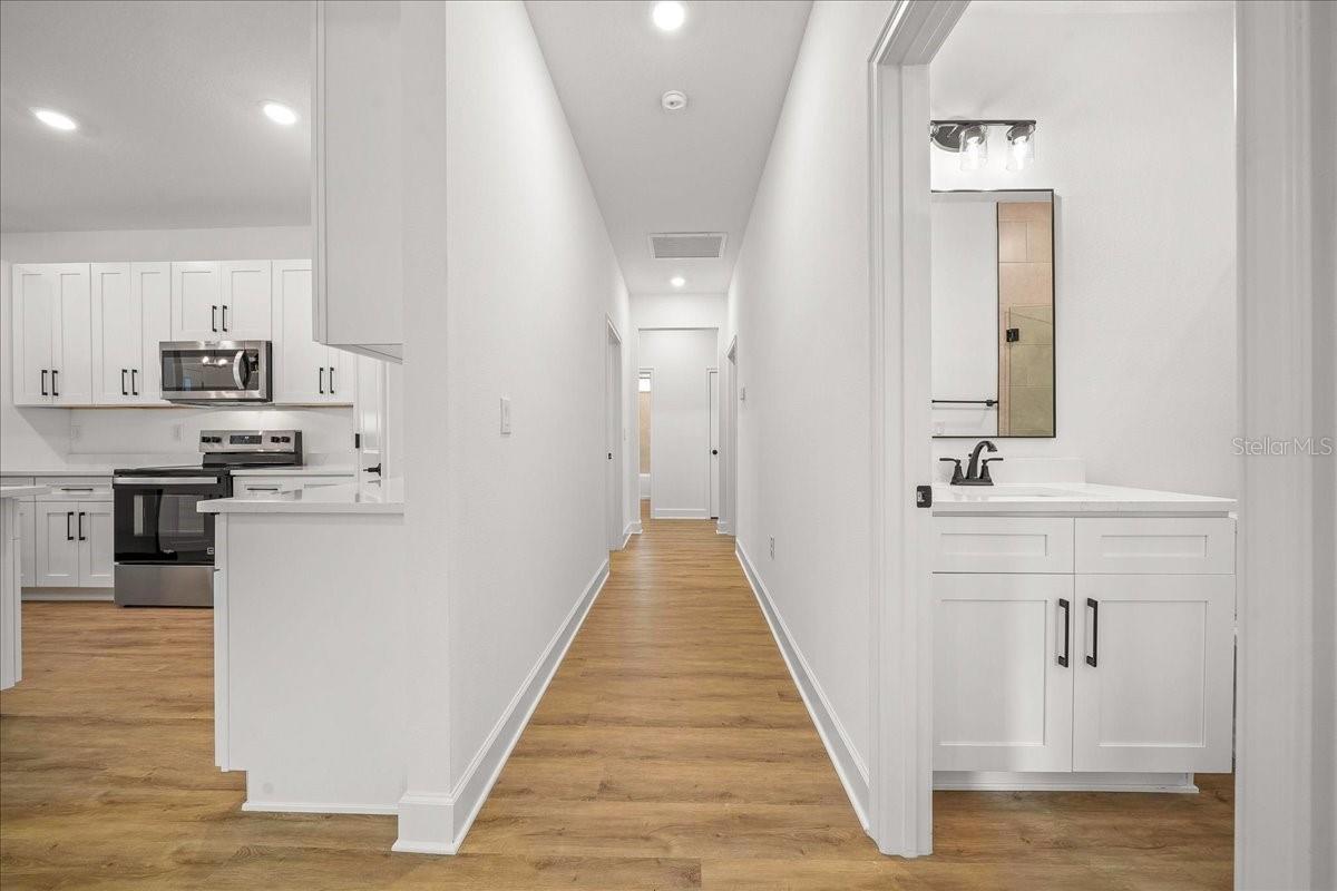 ROYAL HIGHLANDS - Residential