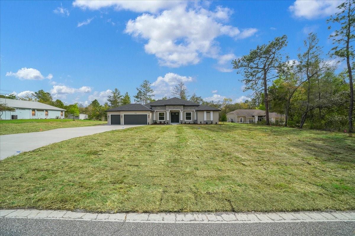 ROYAL HIGHLANDS - Residential