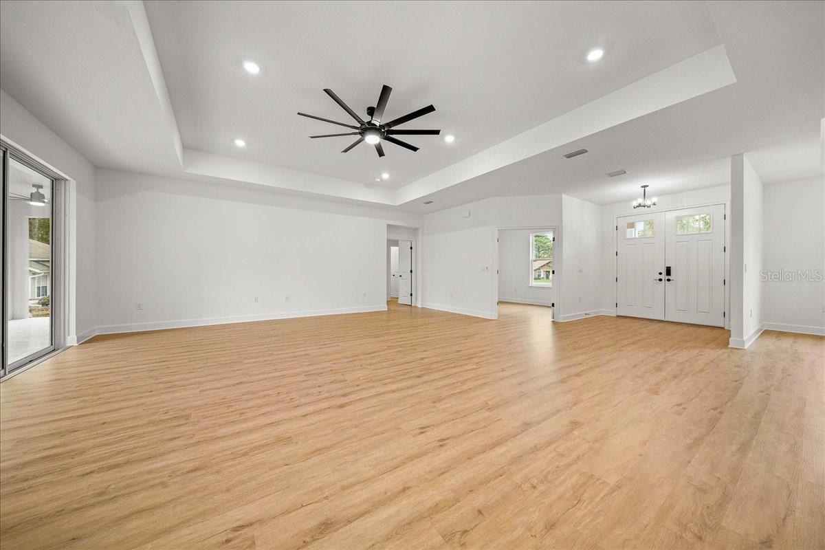 ROYAL HIGHLANDS - Residential