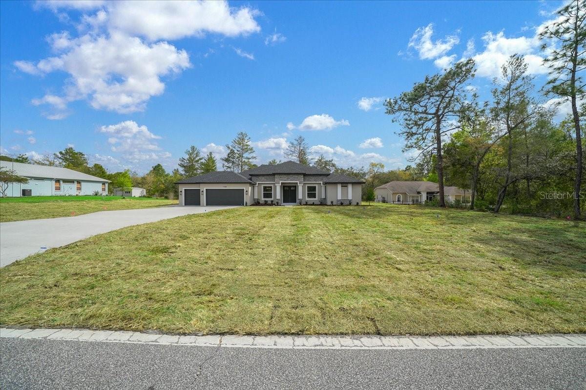 ROYAL HIGHLANDS - Residential