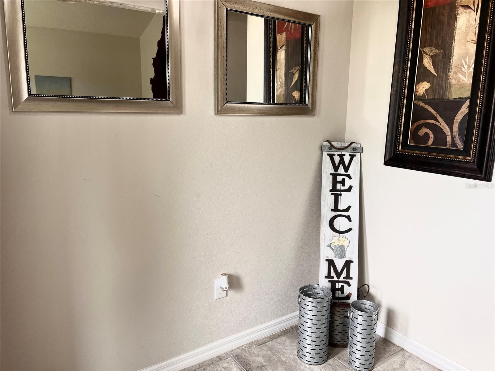 2412 ANNACELLA AVENUE