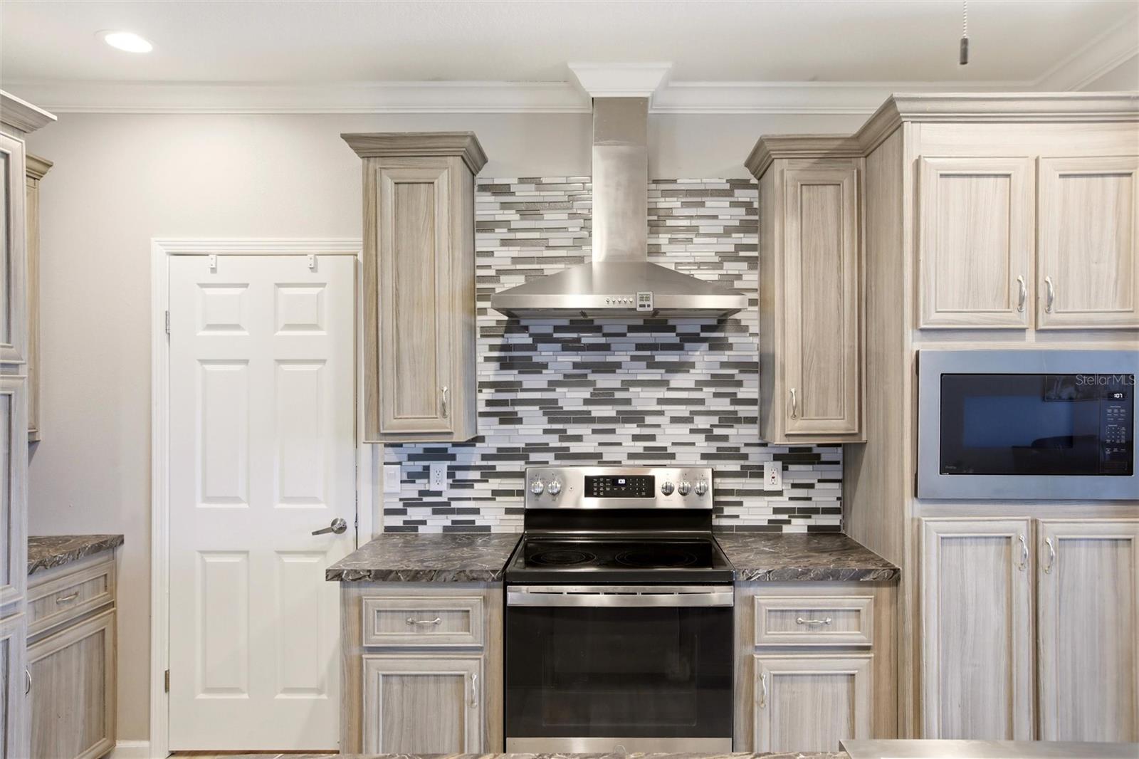 HARBOR VIEW ON THE BAY - Residential