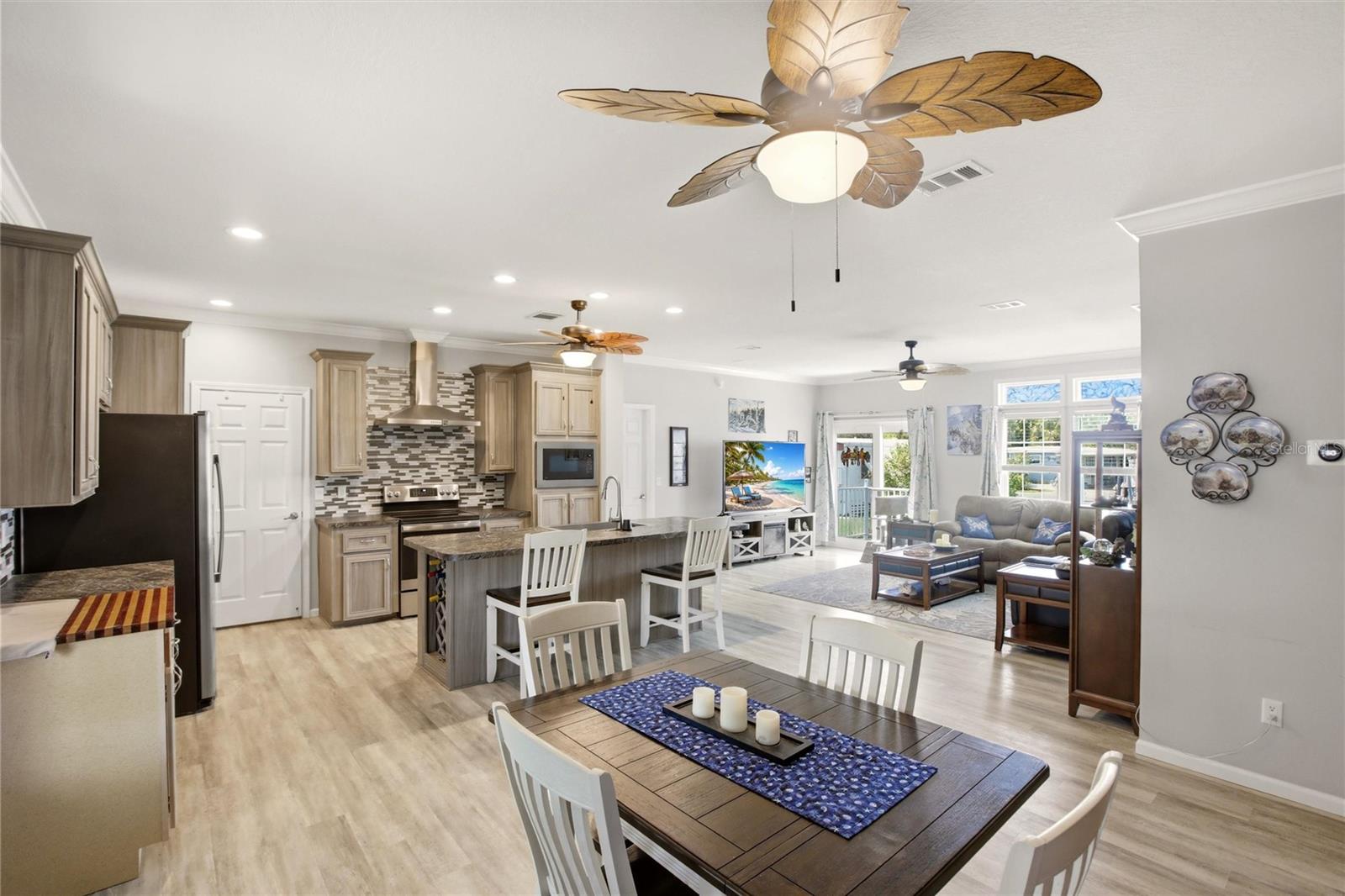 HARBOR VIEW ON THE BAY - Residential