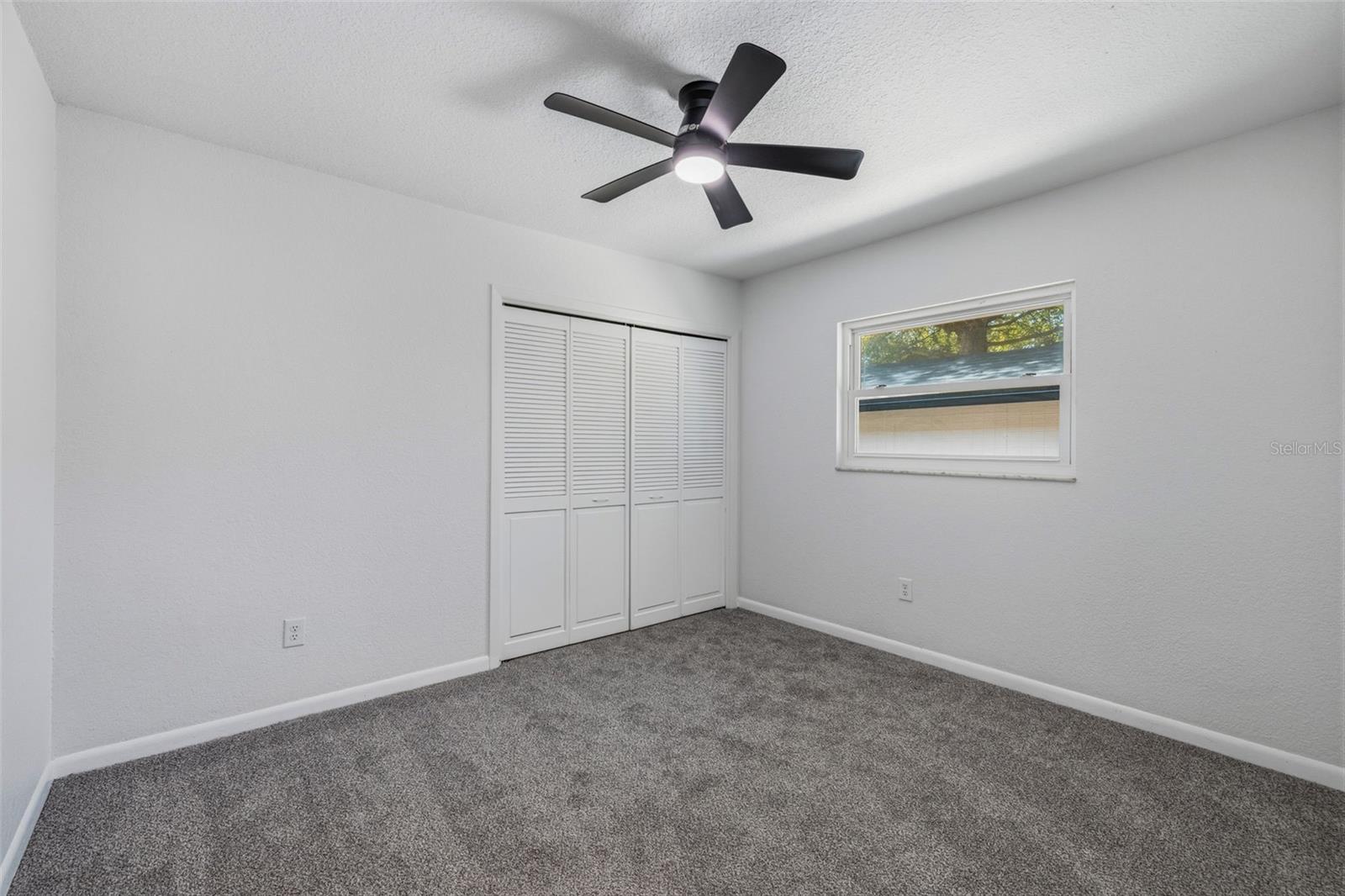 GROVE SHORE - Residential