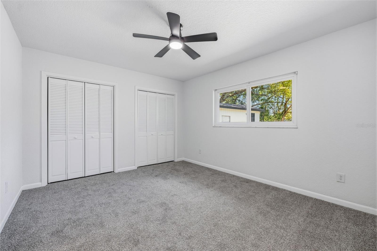 GROVE SHORE - Residential