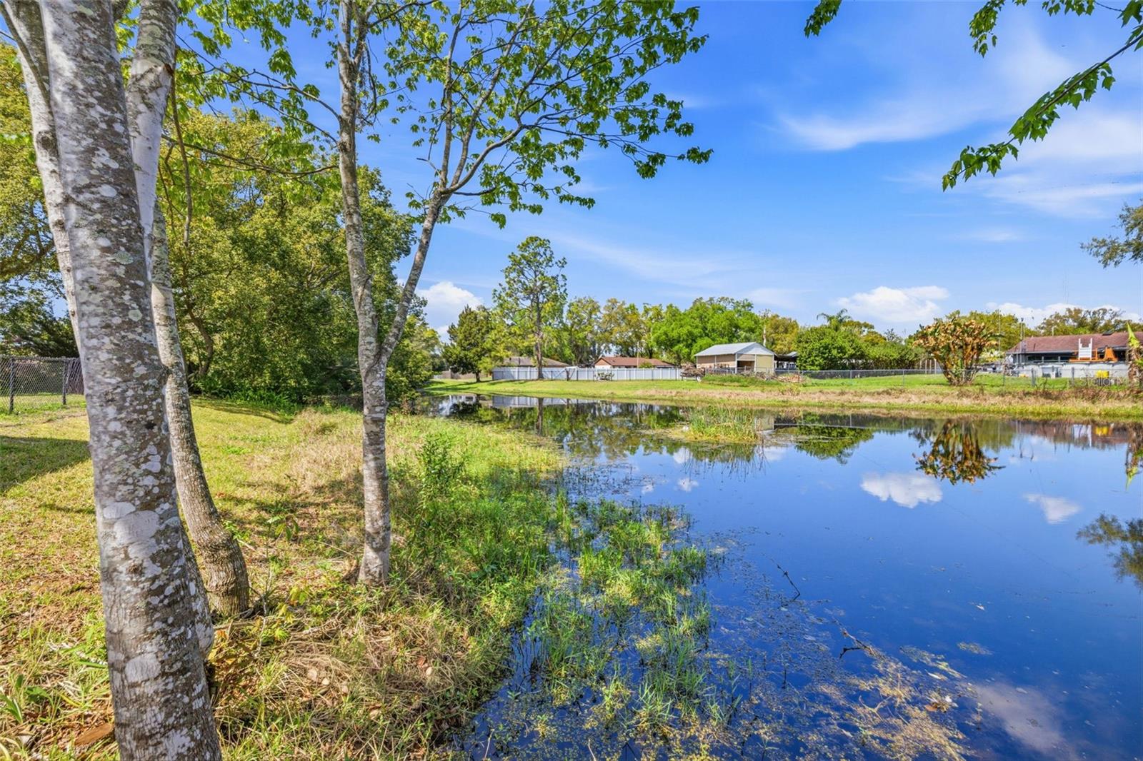 GROVE SHORE - Residential