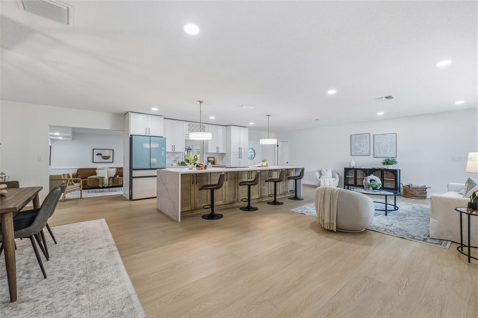 GROVE SHORE - Residential