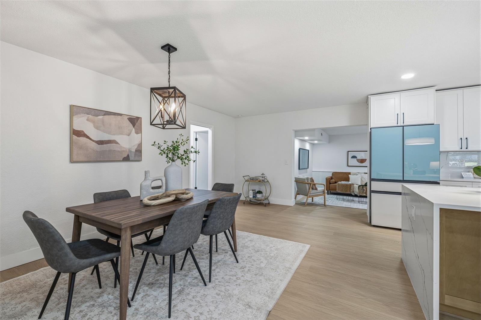 GROVE SHORE - Residential