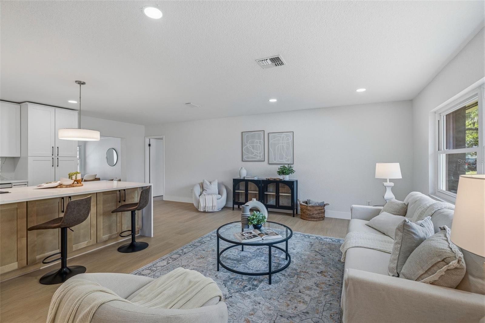 GROVE SHORE - Residential