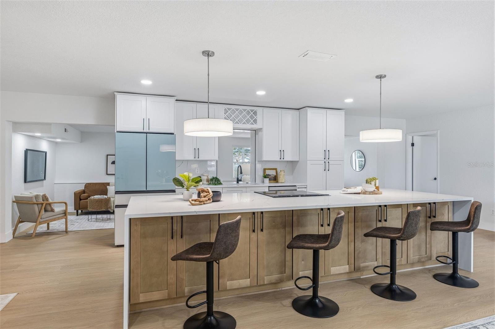 GROVE SHORE - Residential