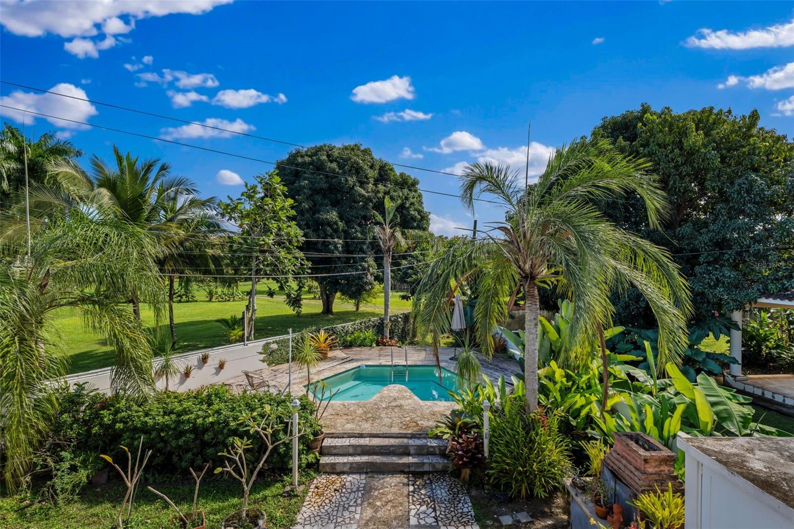 URBANIZACIÓN EL PARAISO - Residential