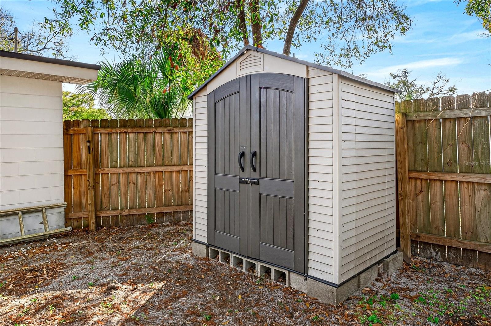 GANDY GARDENS 4 - Residential