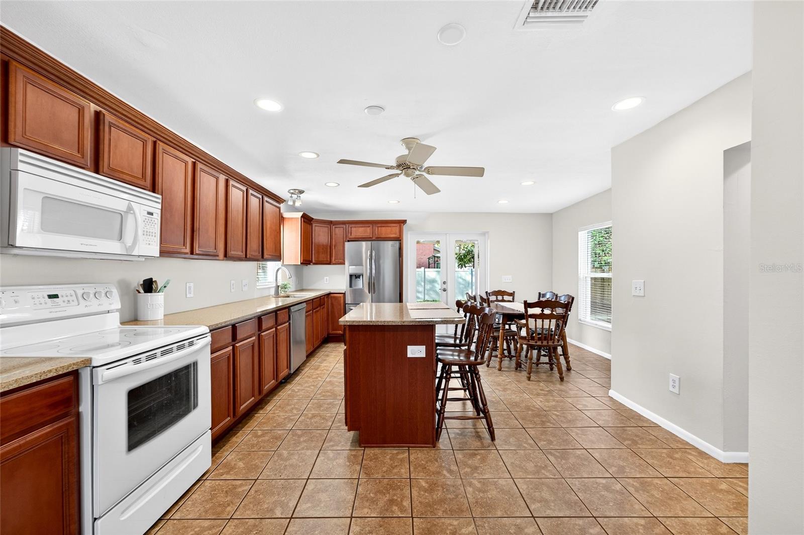 GANDY GARDENS 4 - Residential