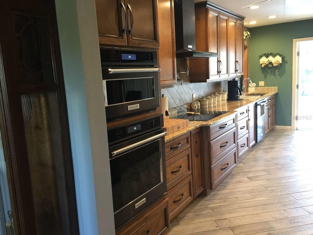 LAKE THOMAS WOODS FIFTH ADD - Residential