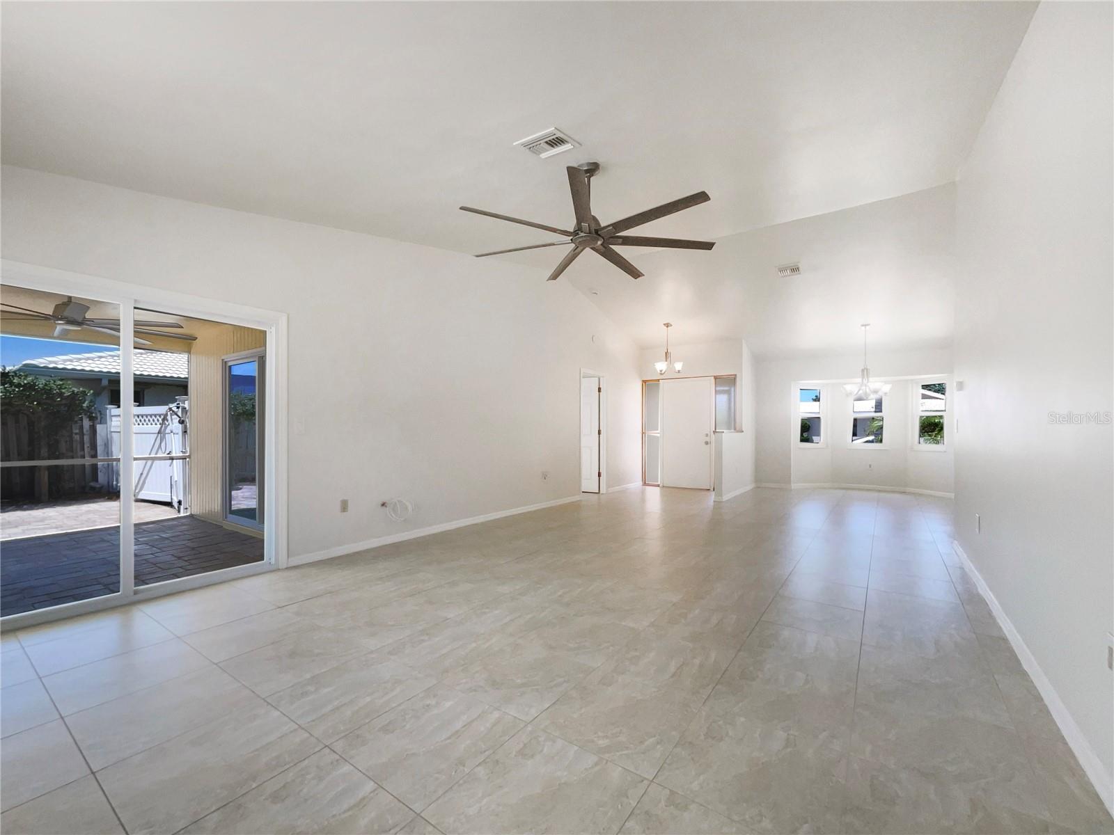 111 ENGLEWOOD GARDEN COURT