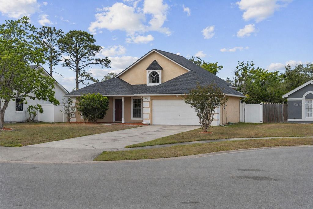 Photo of 854 Blackgum Court, Orlando, FL 32825 (MLS # O6402934)