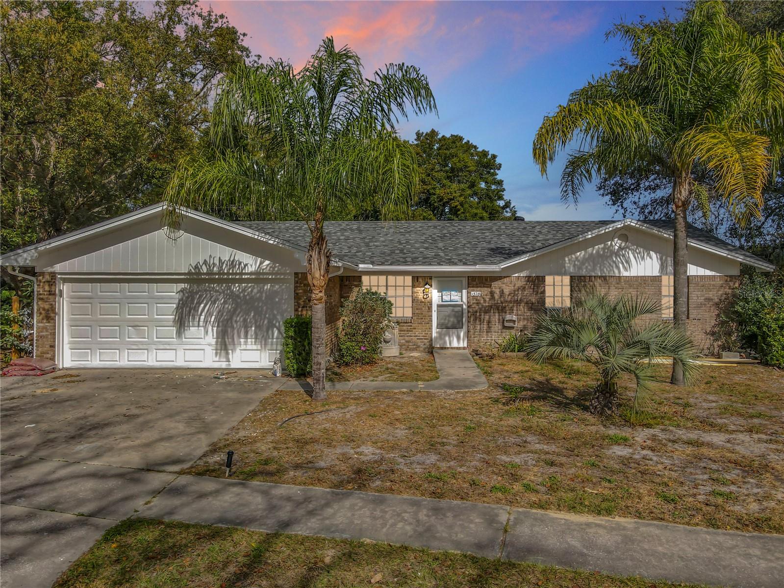 1528 N NORMANDY BOULEVARD