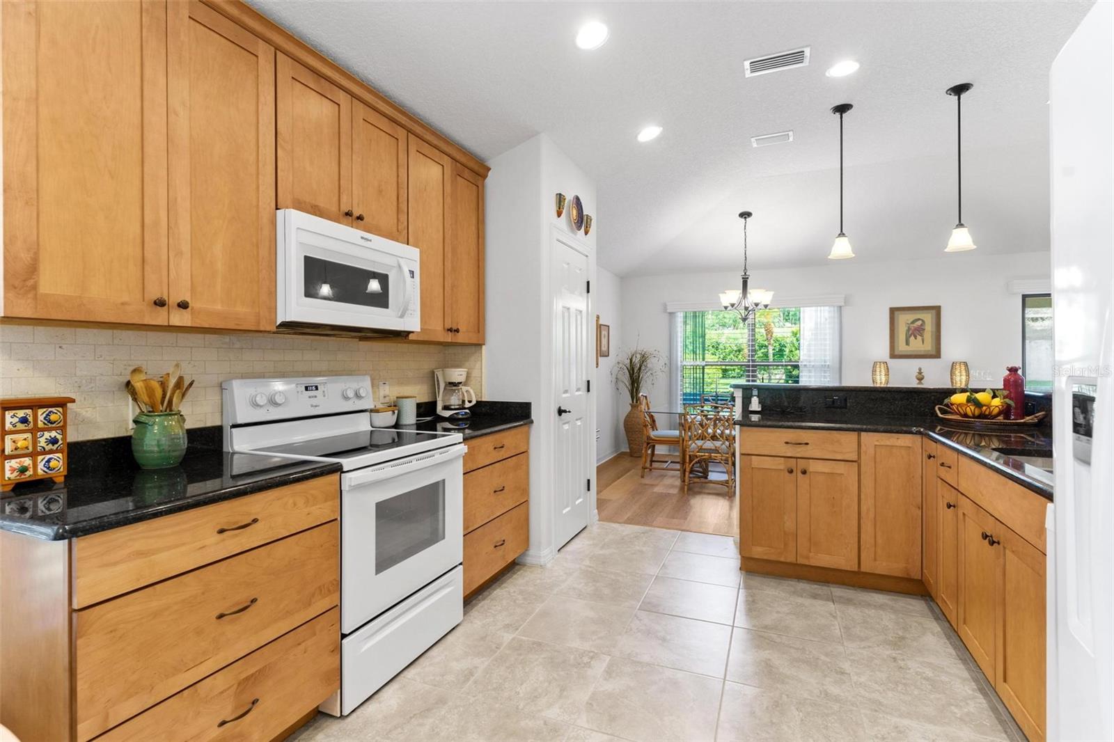 LANDINGS AT HARBOR HILLS - Residential