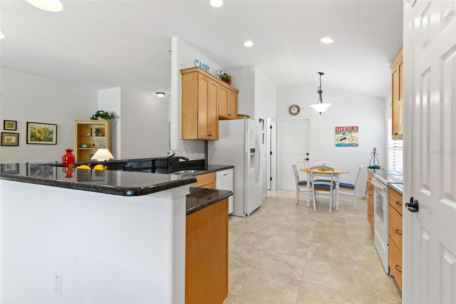 LANDINGS AT HARBOR HILLS - Residential