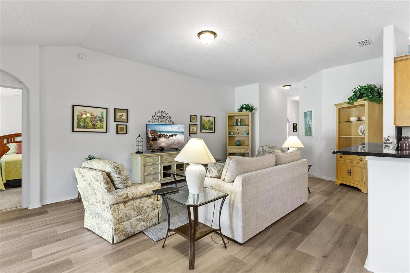 LANDINGS AT HARBOR HILLS - Residential