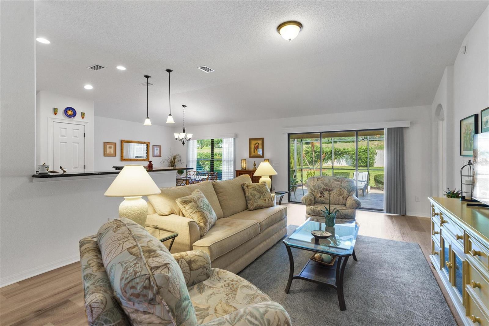 LANDINGS AT HARBOR HILLS - Residential