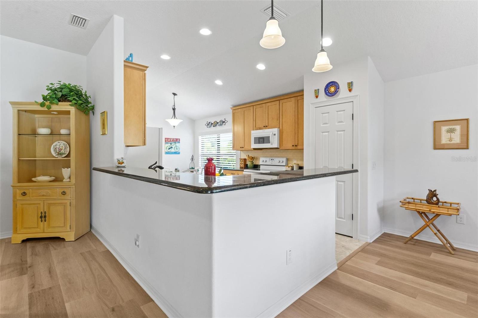 LANDINGS AT HARBOR HILLS - Residential