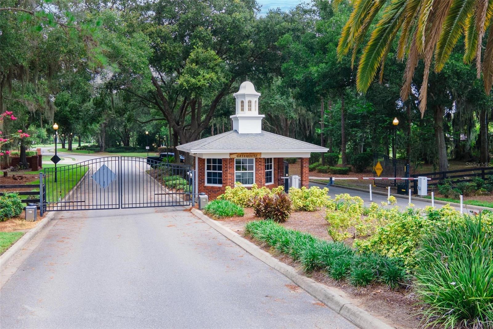 LANDINGS AT HARBOR HILLS - Residential