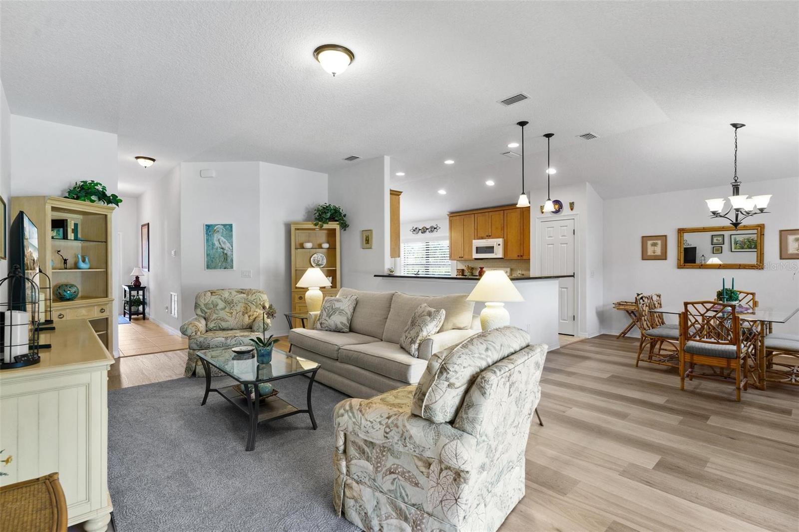 LANDINGS AT HARBOR HILLS - Residential