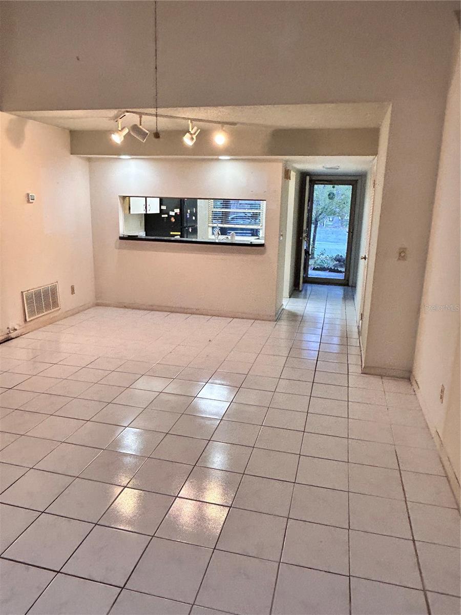 VILLAGE NORTH UN 04 - Residential