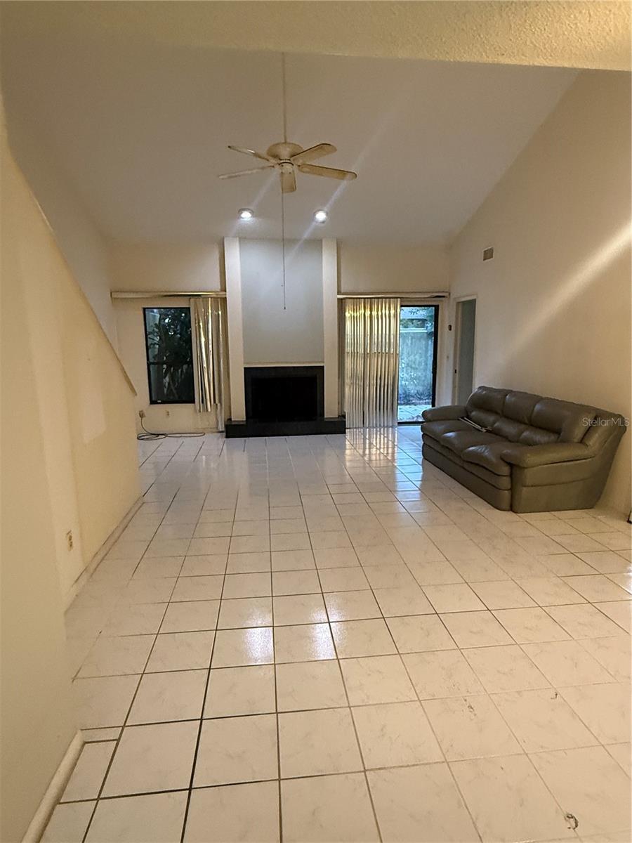 VILLAGE NORTH UN 04 - Residential