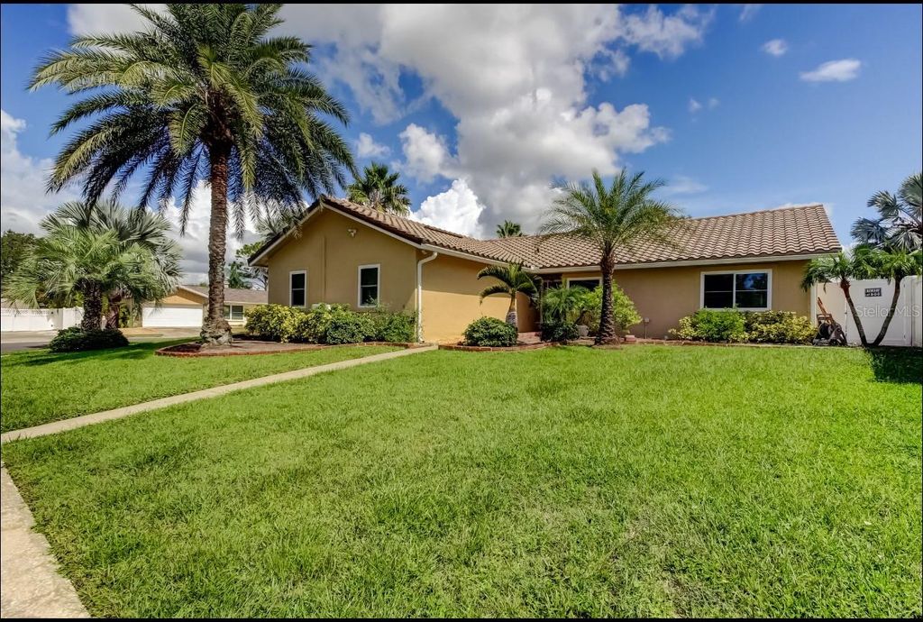 Photo of 4831 Blue Jay Circle, Palm Harbor, FL 34683 (MLS # TB8436972)