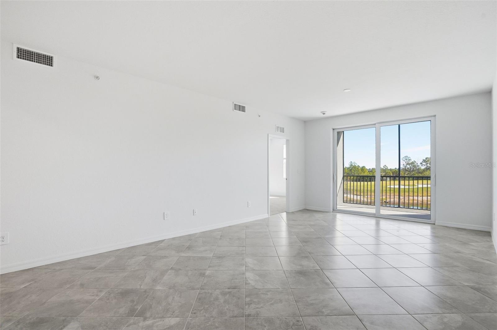 CALUSA COUNTRY CLUB - Residential