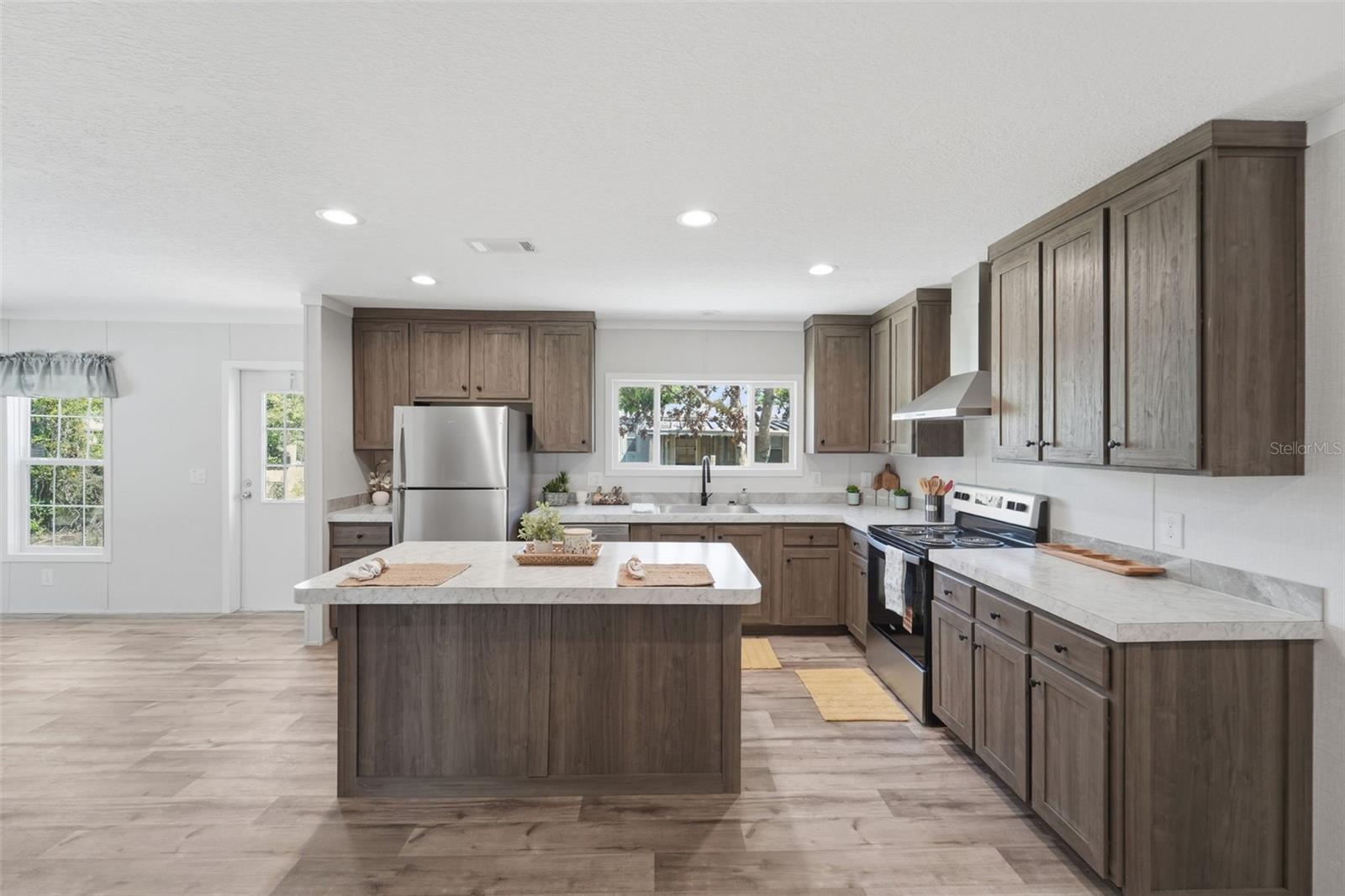 HIGHLAND LAKES - Residential