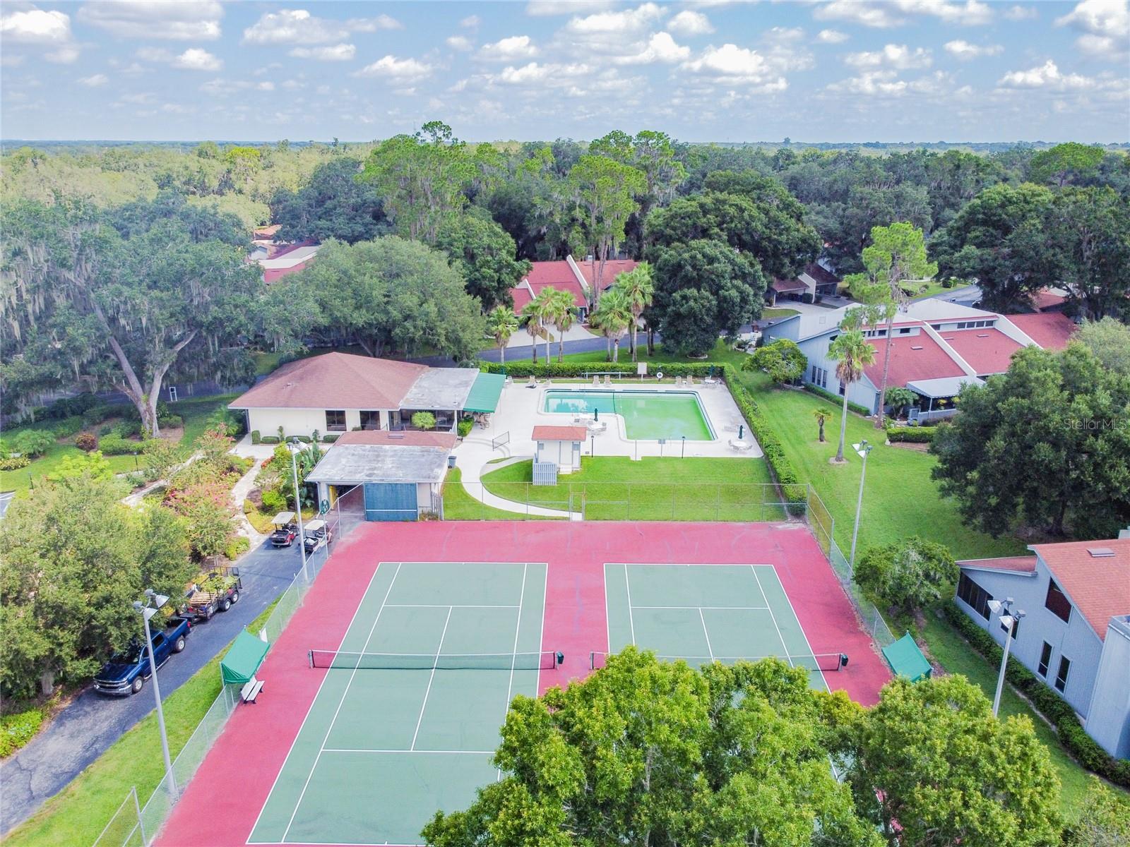 BLUFFS CHRISTINA 01 - Residential