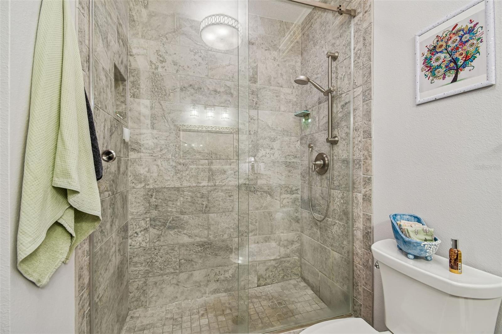 BLUFFS CHRISTINA 01 - Residential