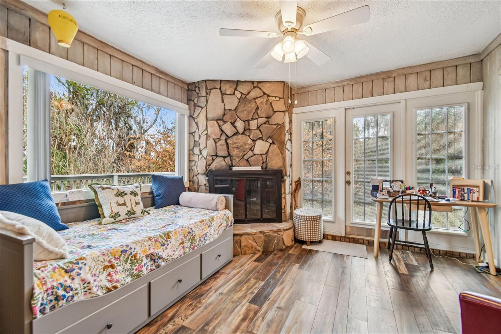 BLUFFS CHRISTINA 01 - Residential