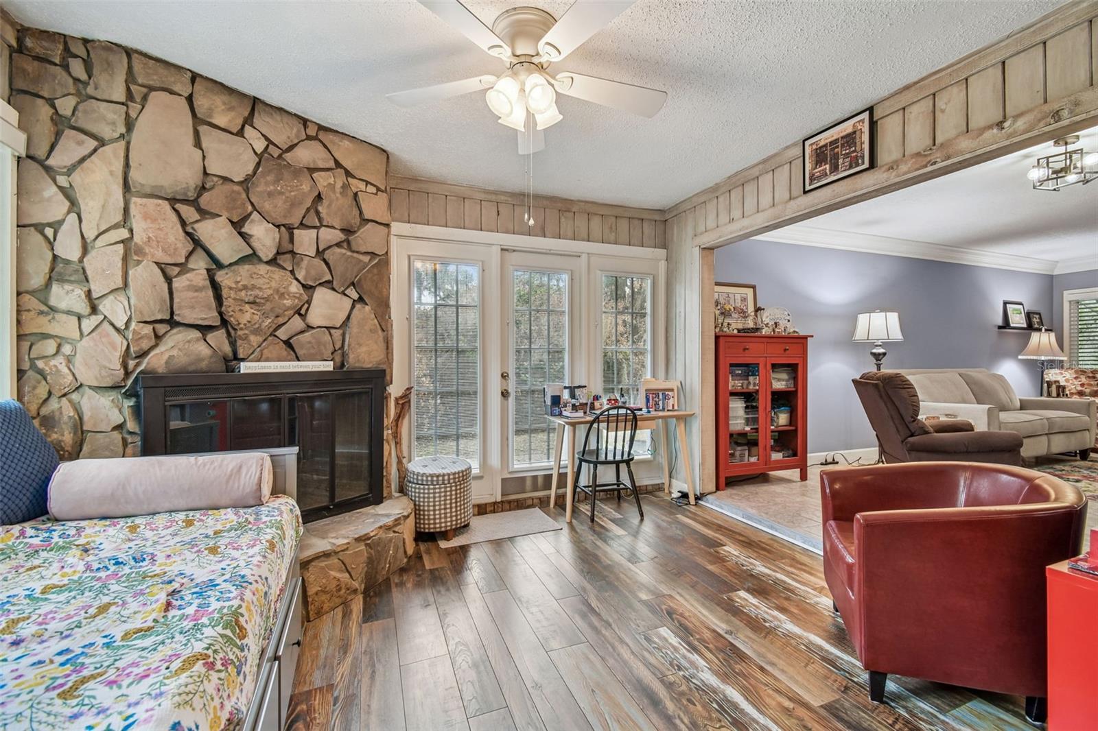 BLUFFS CHRISTINA 01 - Residential