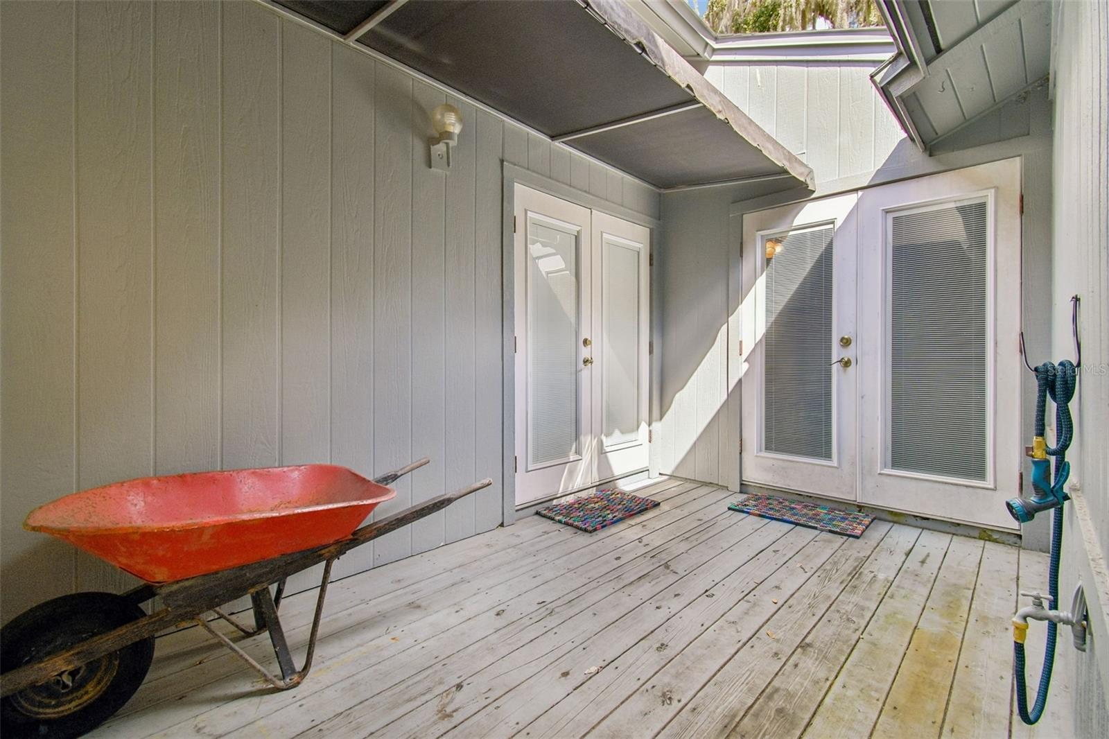 BLUFFS CHRISTINA 01 - Residential